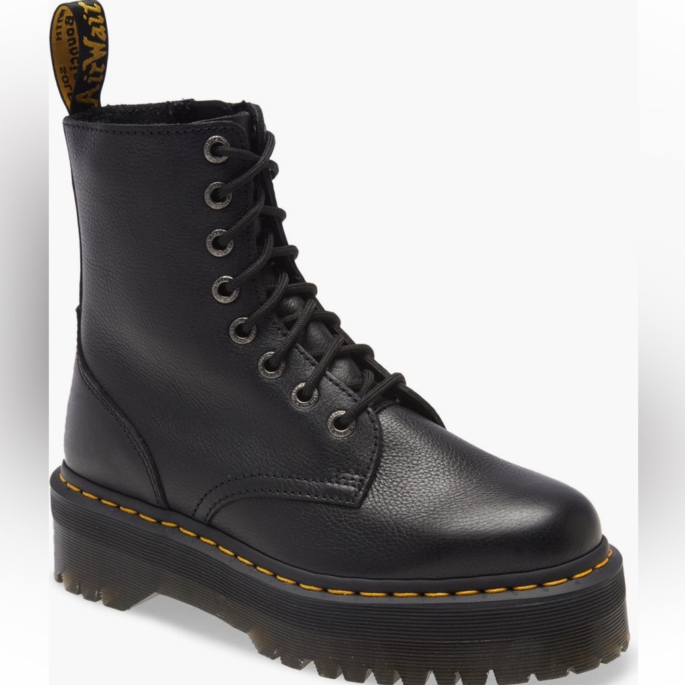 Dr. Martens Jadon Size 6 - Like new!